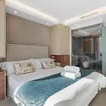 Front With Pool Apartament *