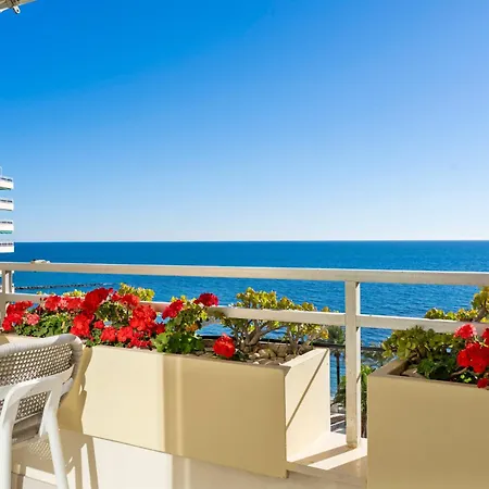 Front With Pool Appartement